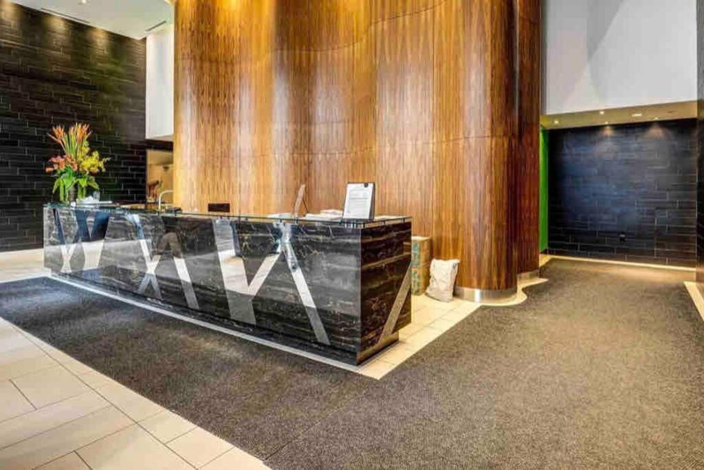 Upscale Downtown Toronto Condos By Cn Tower מראה חיצוני תמונה