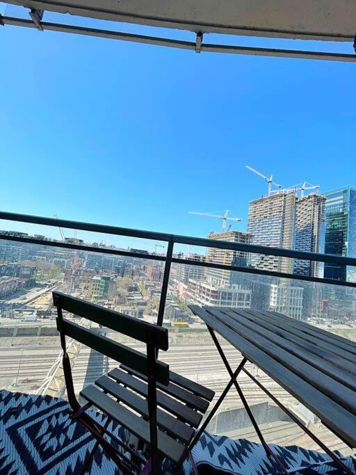 Upscale Downtown Toronto Condos By Cn Tower מראה חיצוני תמונה